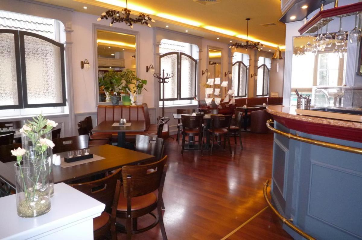 Doppelzimmer Cocktail, Direkt Am Alten Strom Ρόστοκ Εξωτερικό φωτογραφία